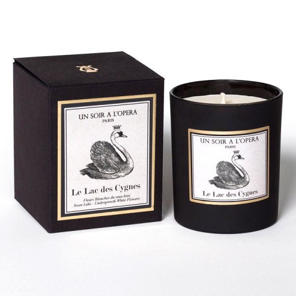 Swan Lake White Flowers Candle
